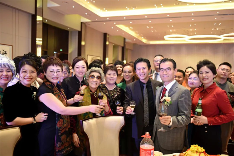 1697609777436509.jpg 46.jpg