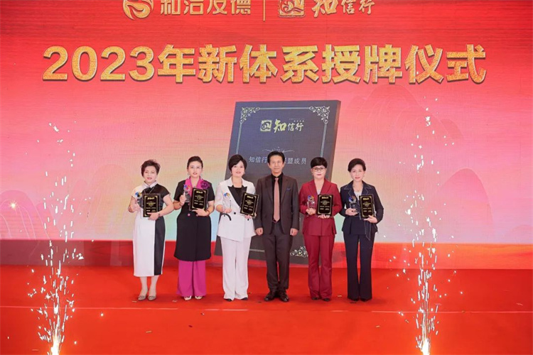 1697613011575262.jpg 174.jpg