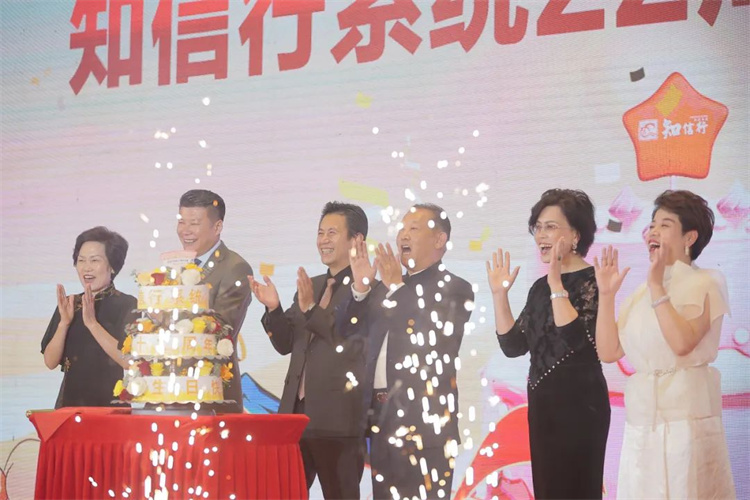 1697613578733707.jpg 197.jpg