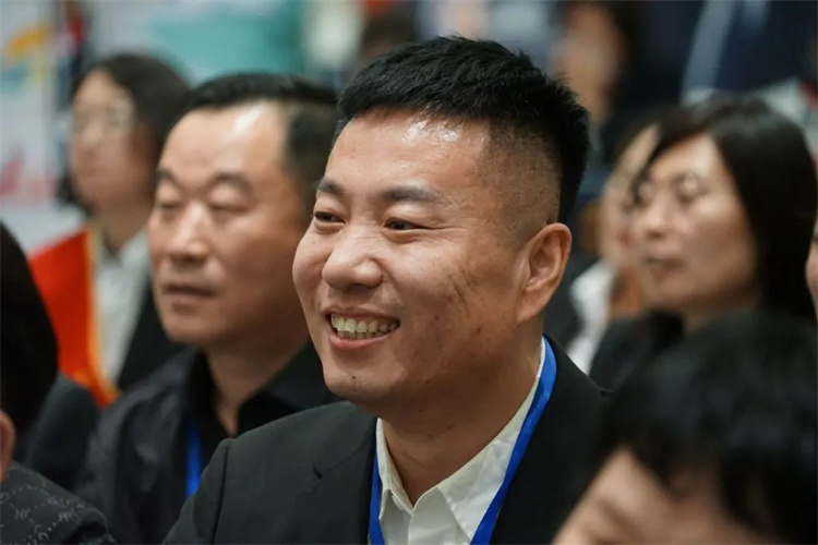 1715852763946388.jpg 84.jpg